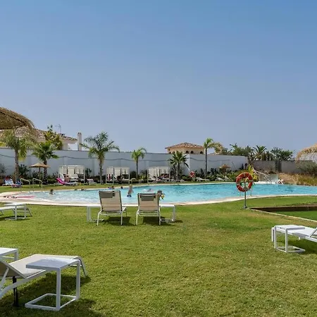 Stunning Apartment-7 People-6 Pools.402 Apartment *