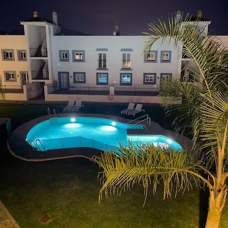 Stunning Apartment-7 People-6 Pools.402 *
