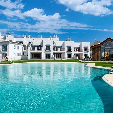 Stunning Apartment-7 People-6 Pools.402 Apartment *