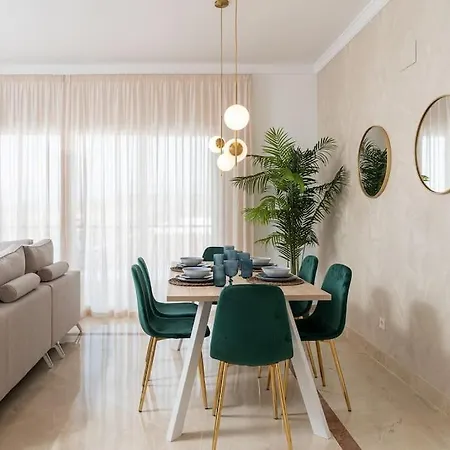 Stunning Apartment-7 People-6 Pools.402 Apartment *