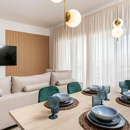 Apartment Stunning Apartment-7 People-6 Pools.402 Estepona